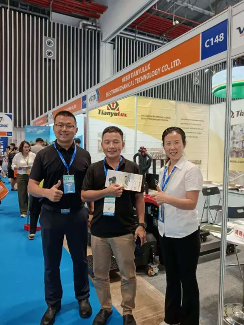 Η Hebei TianyuLux Electromechanical Technology Co., Ltd. έκανε το ντεμπούτο της στο VILOG 2025, Ενισχύοντας την Πράσινη Αναβάθμιση Αποθήκευσης & Logistics της Νοτιοανατολικής Ασίας με επαγγελματικό εξοπλισμό χειρισμού υλικών λιθίου